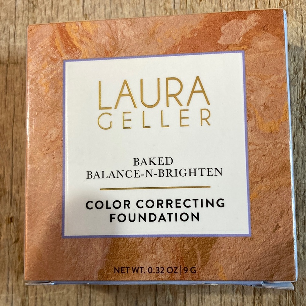Laura Geller Baked Balanced N Brighten COLOR CORRECTING foundation **FAIR